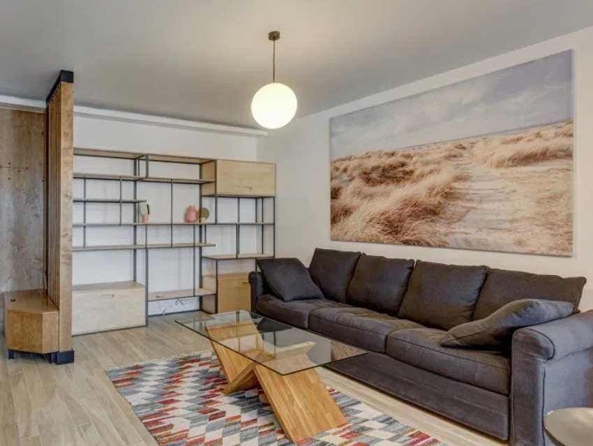 Дава се под наем Двустаен апартамент в Бургас, Изгрев - 70 кв.м за 306 € - Снимка #1