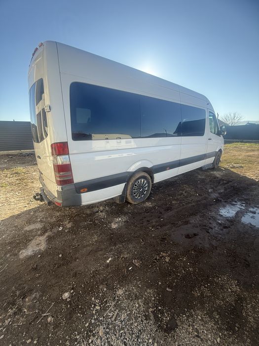 Vand sau schimb mercedes sprinter 8+1 special.