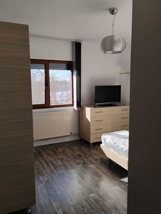 inchiriez apartament cu 2 camere etaj 1 str Progresul bl.B2