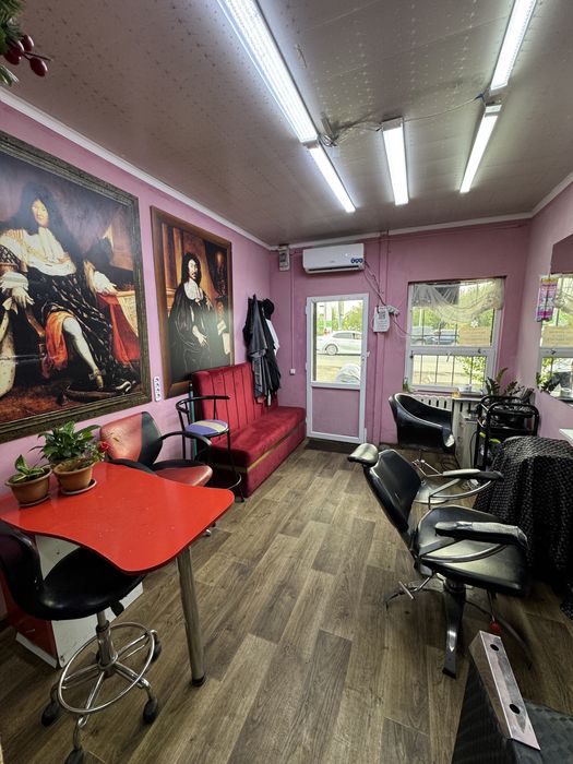Сдам в аренду место для парикмахера (женский мастер) в парикмахерской