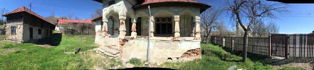 Casă bătrânească, situată în Boțârcani, oraș Topoloveni.