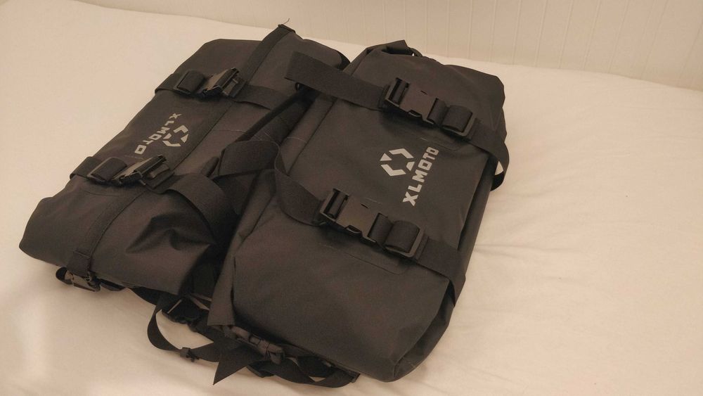 Genti si rucsac moto impermeabile