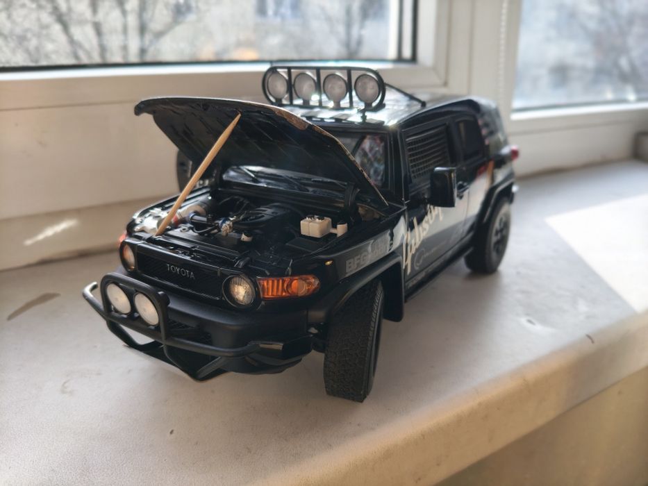 Macheta Toyota FJ Cruiser 1/18 Autoart