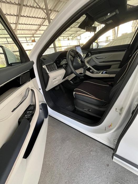 BYD Song Plus DM-i (Гибри0д) — Состояние новой, 8450км пробег!