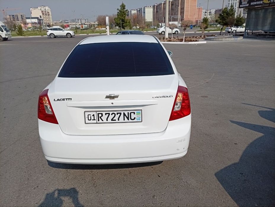 Продаётся Ласетти 1.8