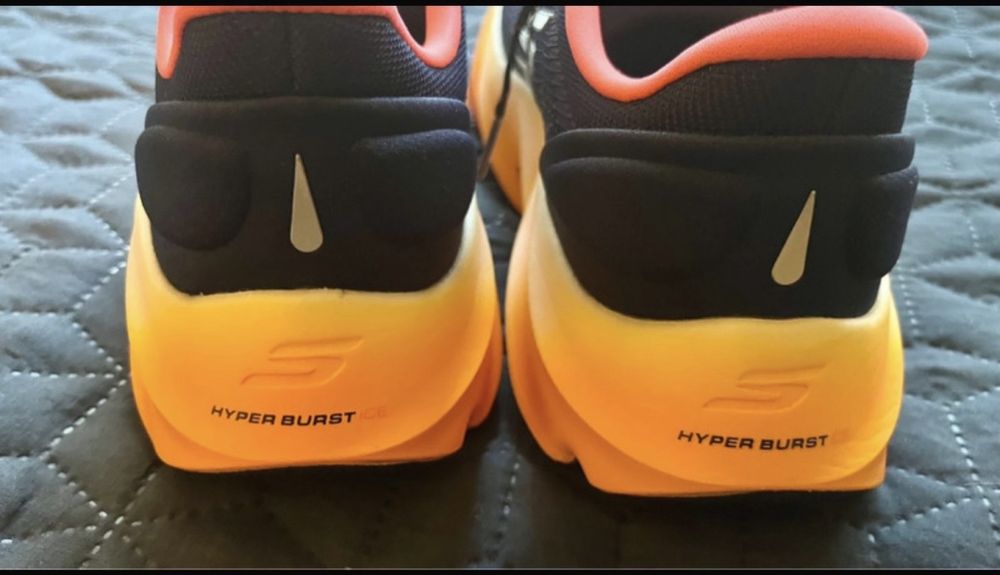 Skechers Aero Burst