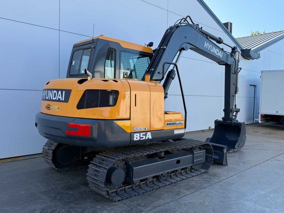 Мини багер Hyundai R85A – 77 к.с., 8.1 т, Нов 2026 (с видео)
