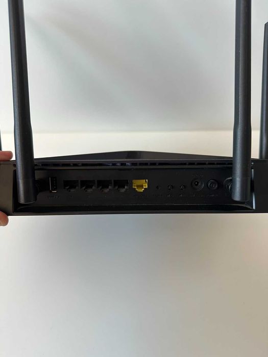 Рутер D-Link DIR-882 EXO AC2600 Wi-Fi 5 (802.11ac) скорост: 800+1733 Mbps
