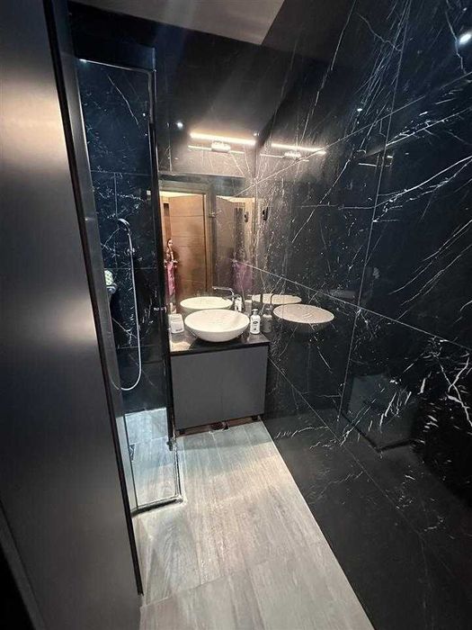 Дава се под наем Двустаен апартамент в Бургас, Славейков - 58 кв.м за 204 € - Снимка #1