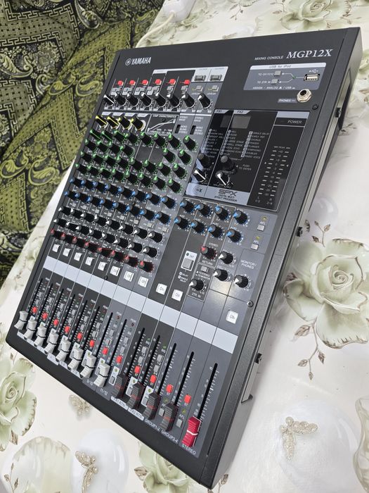 Yamaha MGP12X miksher sotiladi! Arginal made in Indoneziya