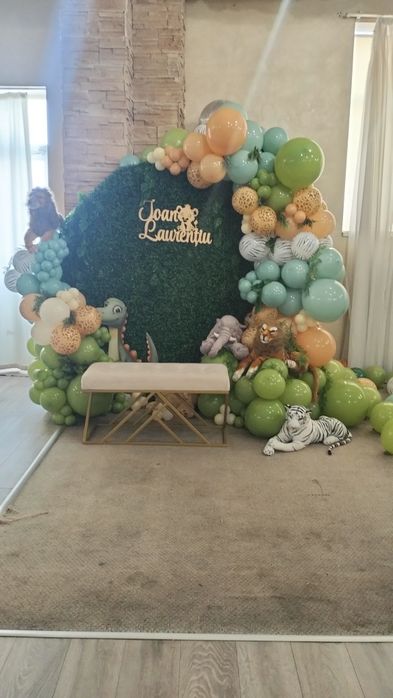 Aranjamente și decor pentru nuntă, botez, aniversari și manechine.