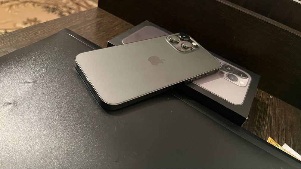 Продам айфон 13 про макс на 128гб