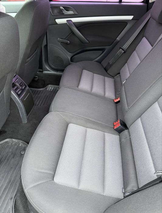 Vând Skoda Octavia 2