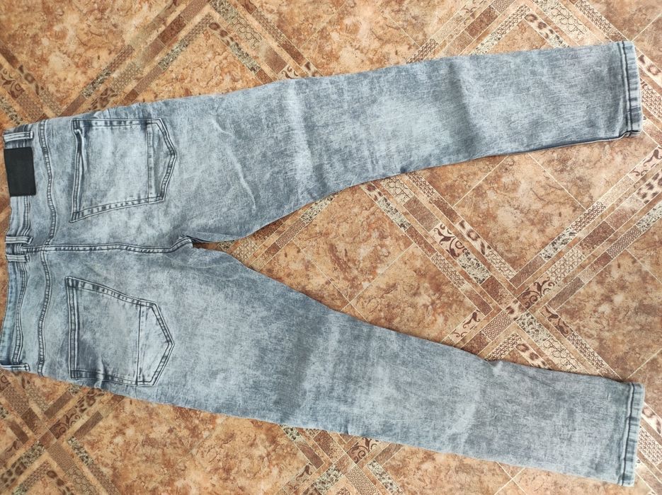Джинсы в отличном состоянии