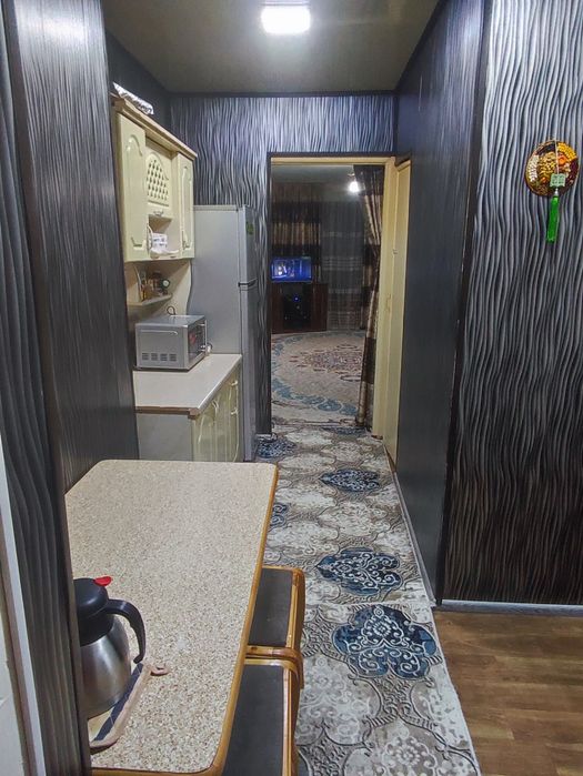 Продается 1 комнатная квартира в центре города Навой