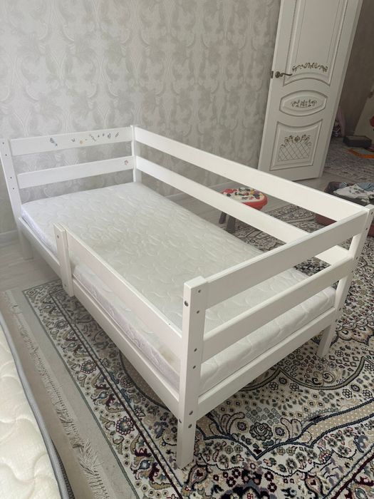 Детский кровать