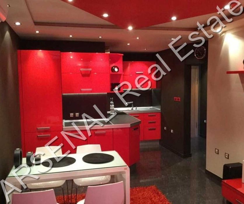 Дава се под наем Двустаен апартамент в София, Лозенец - 62 кв.м за 700 € - Снимка #1