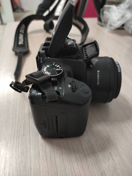 Продам Canon 400D