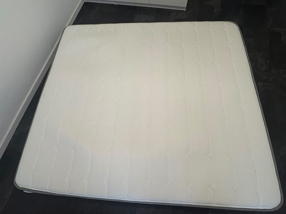 Vand Saltea noua 180x200 Fermitate medie  Ca Noua!