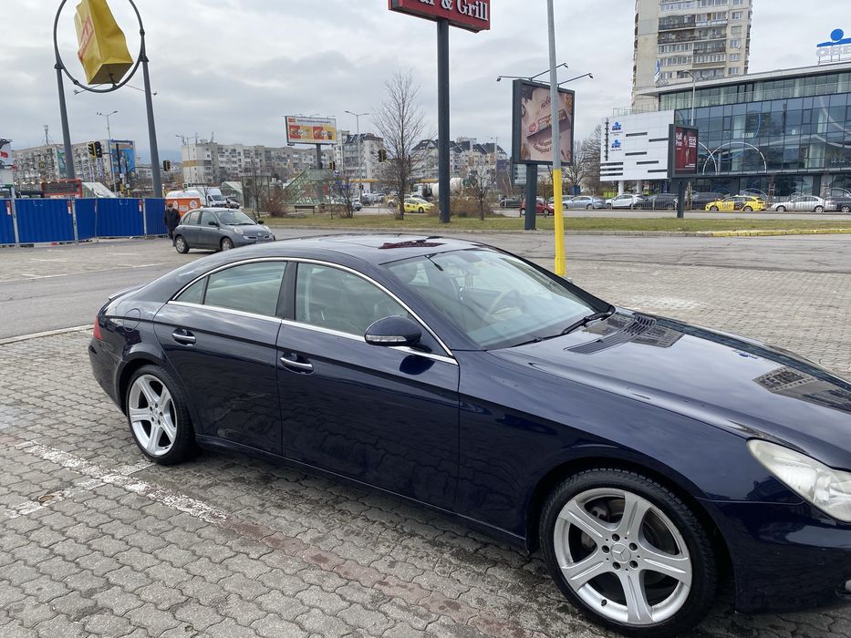 Мерцедес СЛС 500,306 коня,v8