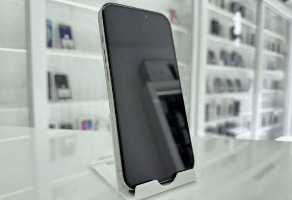 Продам iphone 15 pro  айфон 15 про