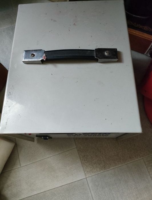 Стабилизатор напряжения