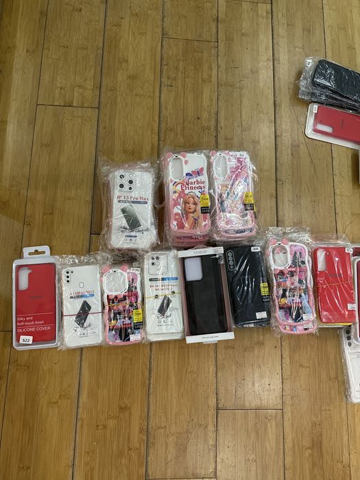 Продам чехлы на телефоны самсунг, айфон, редми, поко