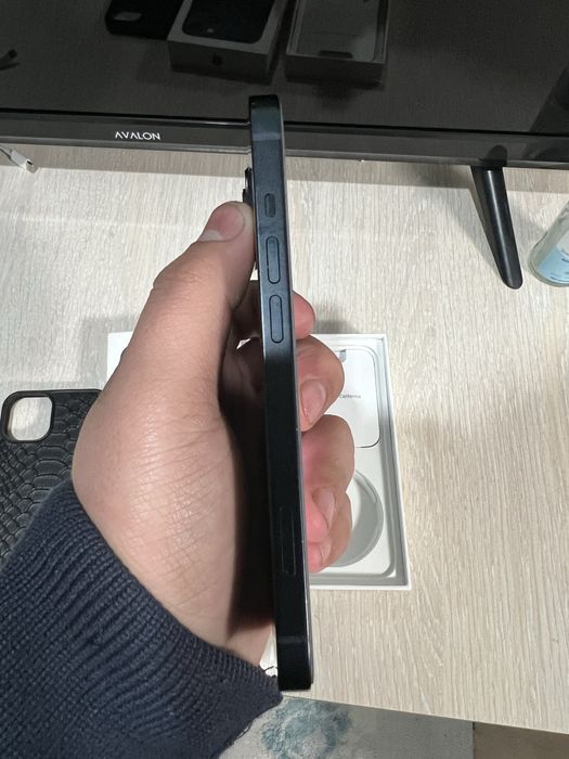 Продам айфон 13 90акб