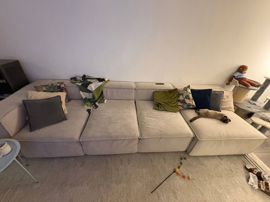 Продается диван в очень хорошем состоянии!