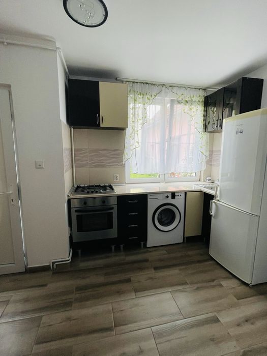 Casa de inchiriat Piata cluj ,2 camere ,52 mp