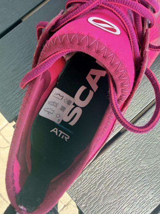 Adidasi Scarpa drumetie