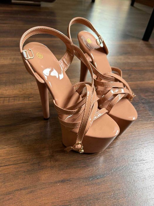 Високи Токчета 16см Бежови 36 номер