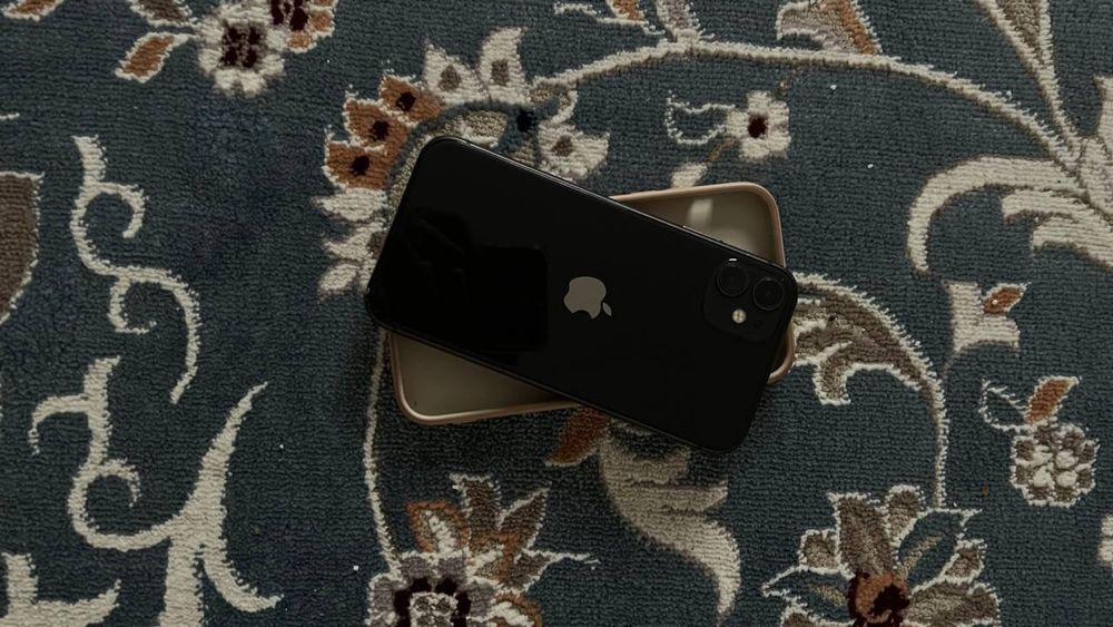 iPhone 11 сатылады.