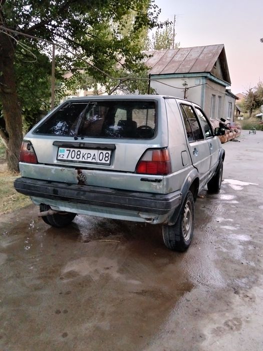 Volkswagen Golf 2