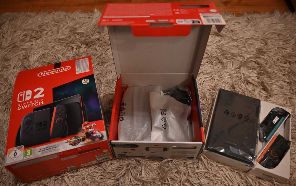 Consola Nintendo Switch 2+Joc Mario Kart World+joc Hogwarts Legacy