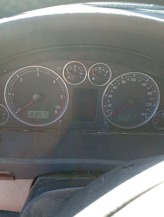 Sharan de vânzare an 2004 funcțional tot