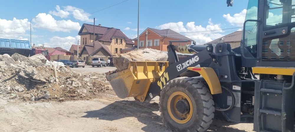 Услуга  Погрузчика и самосвала вывоз мусора