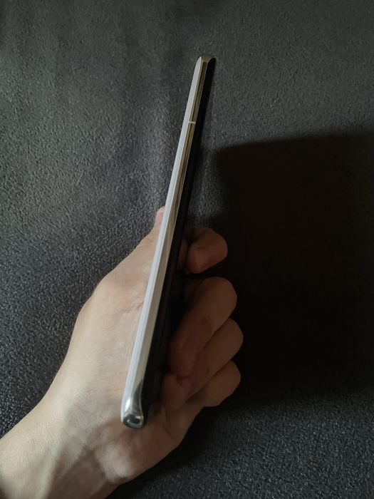 Huawei p40 pro în stare foarte bună fara zgârieturi , baterie 88%, negociabil !