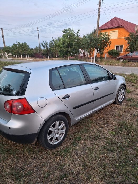 Vând golf 5 urgent