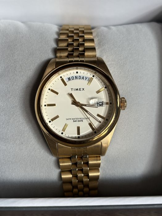 Женские часы Timex Legacy TW2V68300.