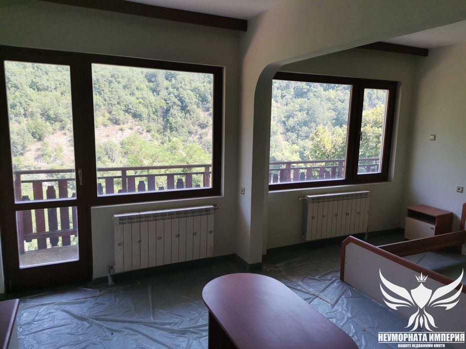 Продава се Хотел в с. Нареченски бани, Област Пловдив - 3557 кв.м за 155 €/кв.м - Снимка #11