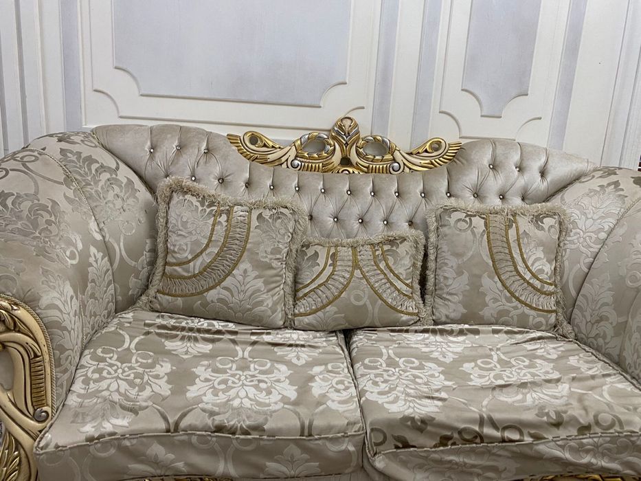 Жұмсақ жиһаз сатылады.