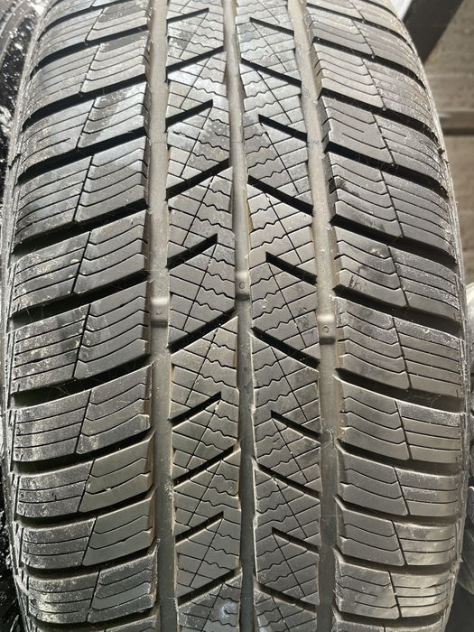 Anvelope de iarna 215 50 R17 Barum cu jante de tabla Opel