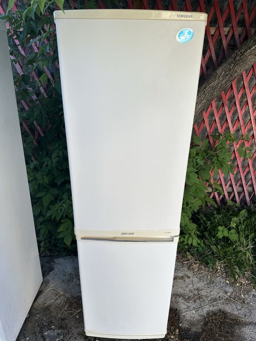 Продам холодильник Samsung