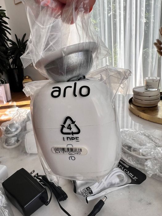 Sistem de supraveghere  Arlo Kit NOU Complet