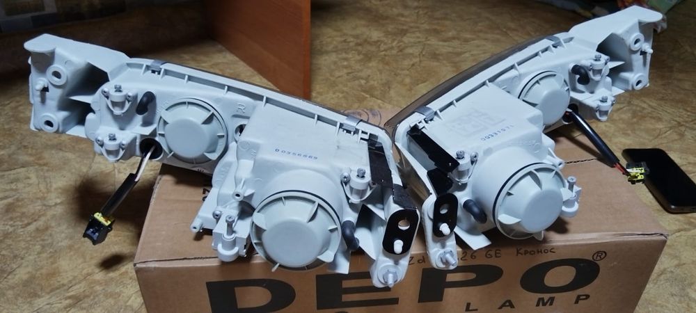 Фары на мазду 626 Cronos, каса, трамблёр s3, компрессор, стартер,