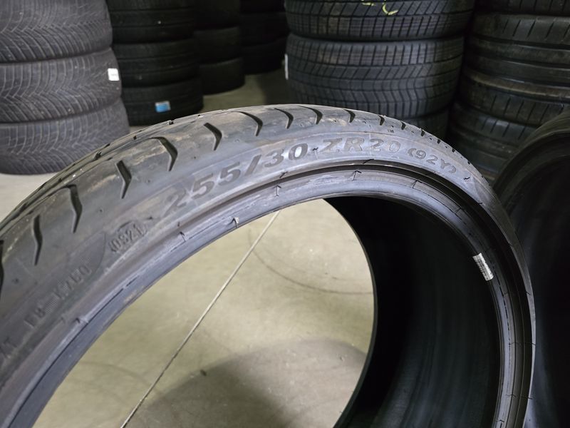 255/30/20 PIRELLI 2бр