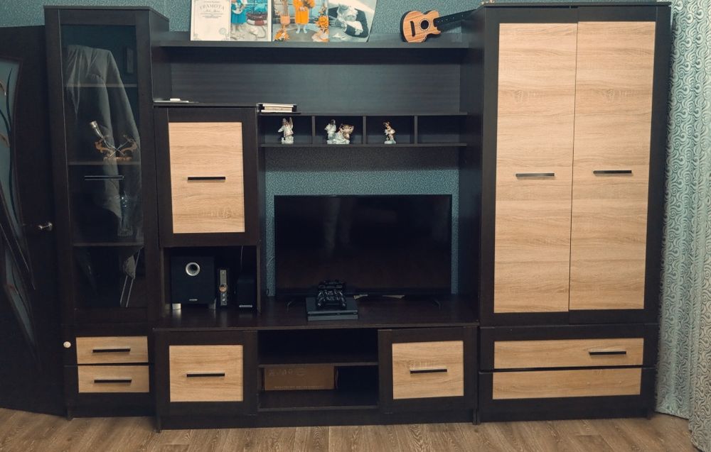 Шкаф в зал ты зона