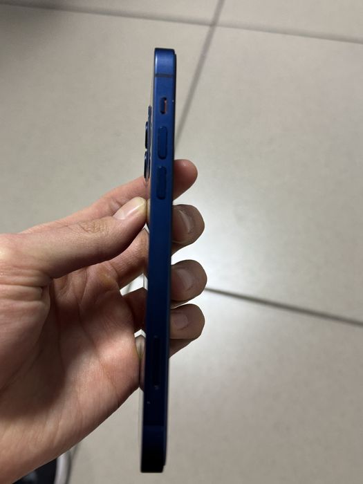 Айфон 12 на 64 гб