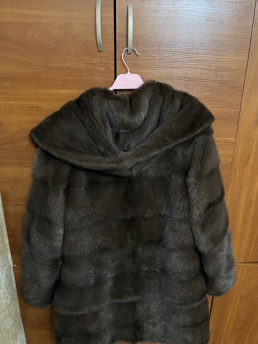 Продаю норковую шубу